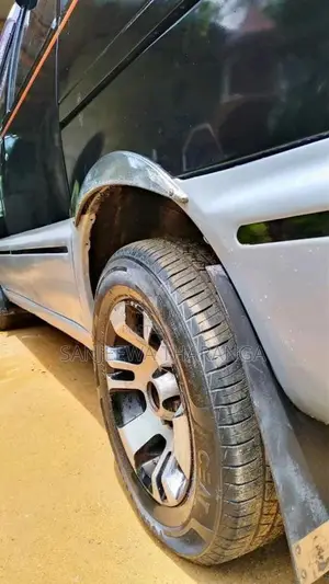 Nissan Serena 1997 Van (Used)