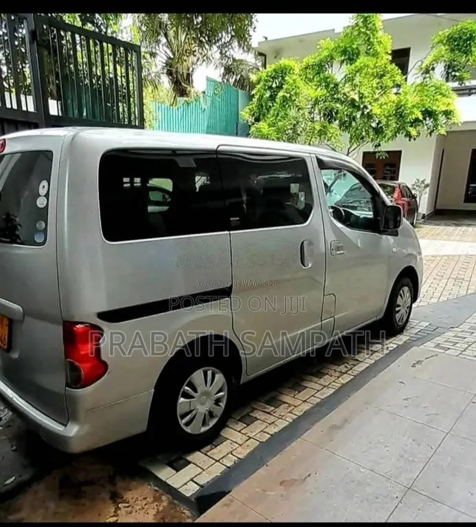 Nissan NV200 2020 Van (Used)