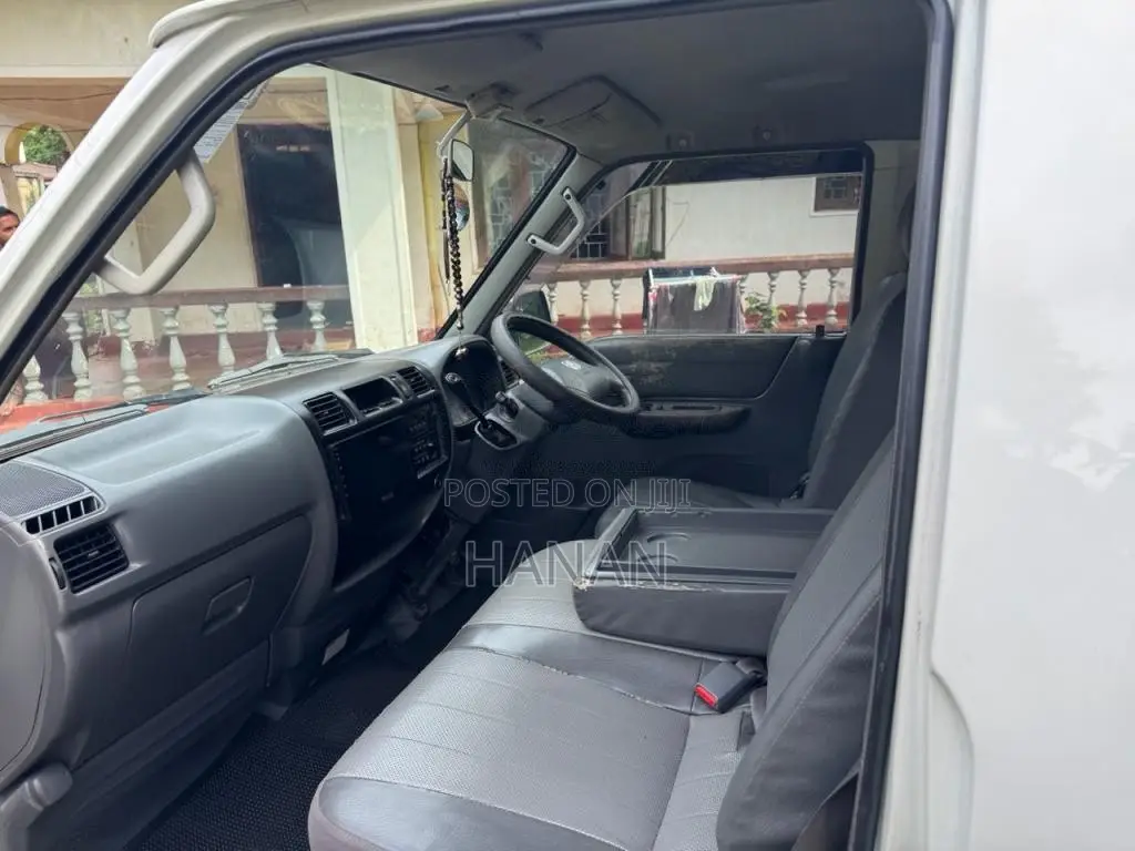 Mazda Bongo 2006 Van (Used)