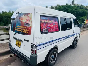 Nissan Vanette 2000 Van (Used)
