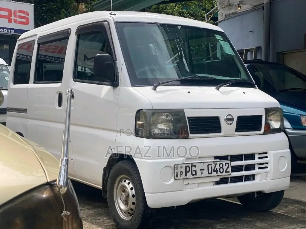 Nissan Clipper 2011 Van (Used)