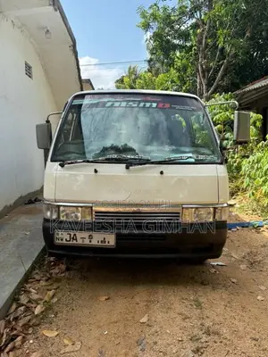 Nissan Caravan 2000 Van (Used)