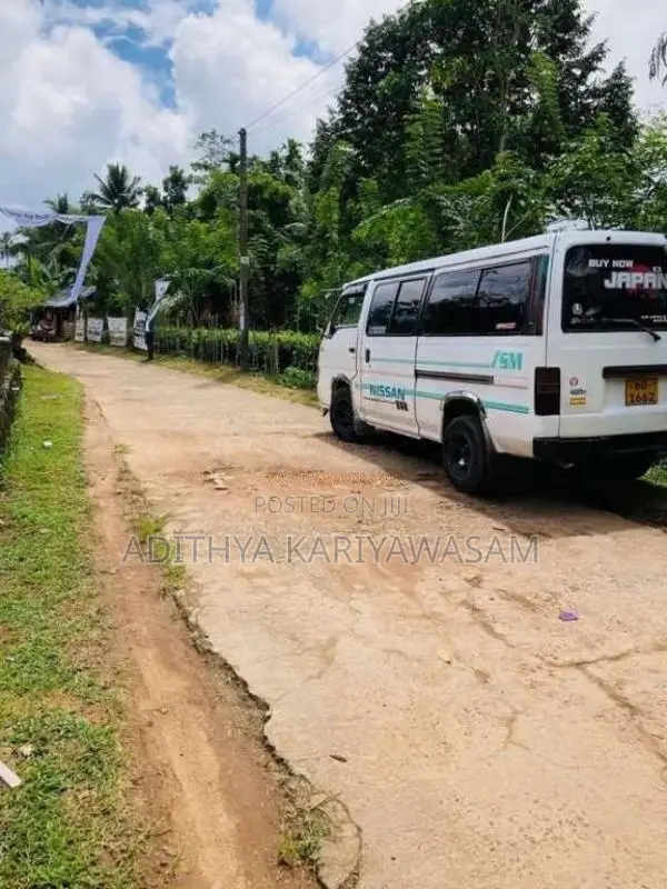 Nissan Caravan 1980 Van (Used)
