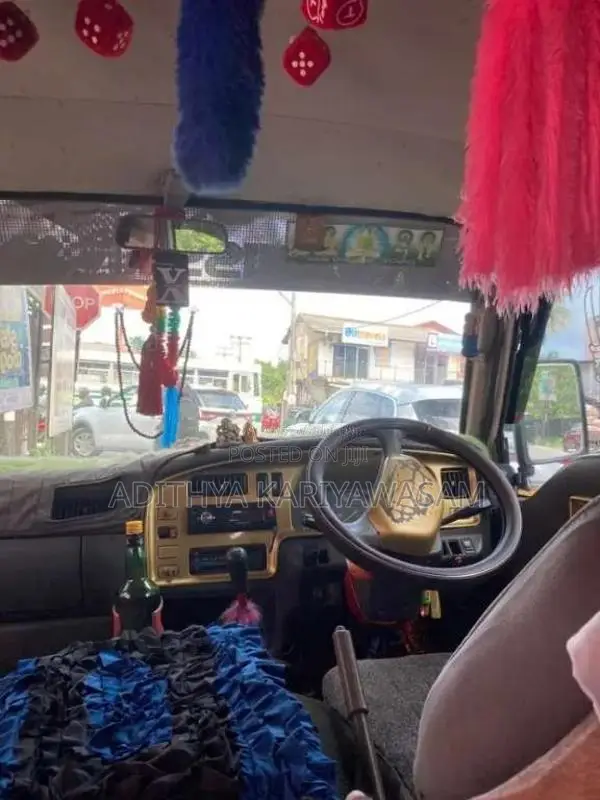 Nissan Caravan 1980 Van (Used)