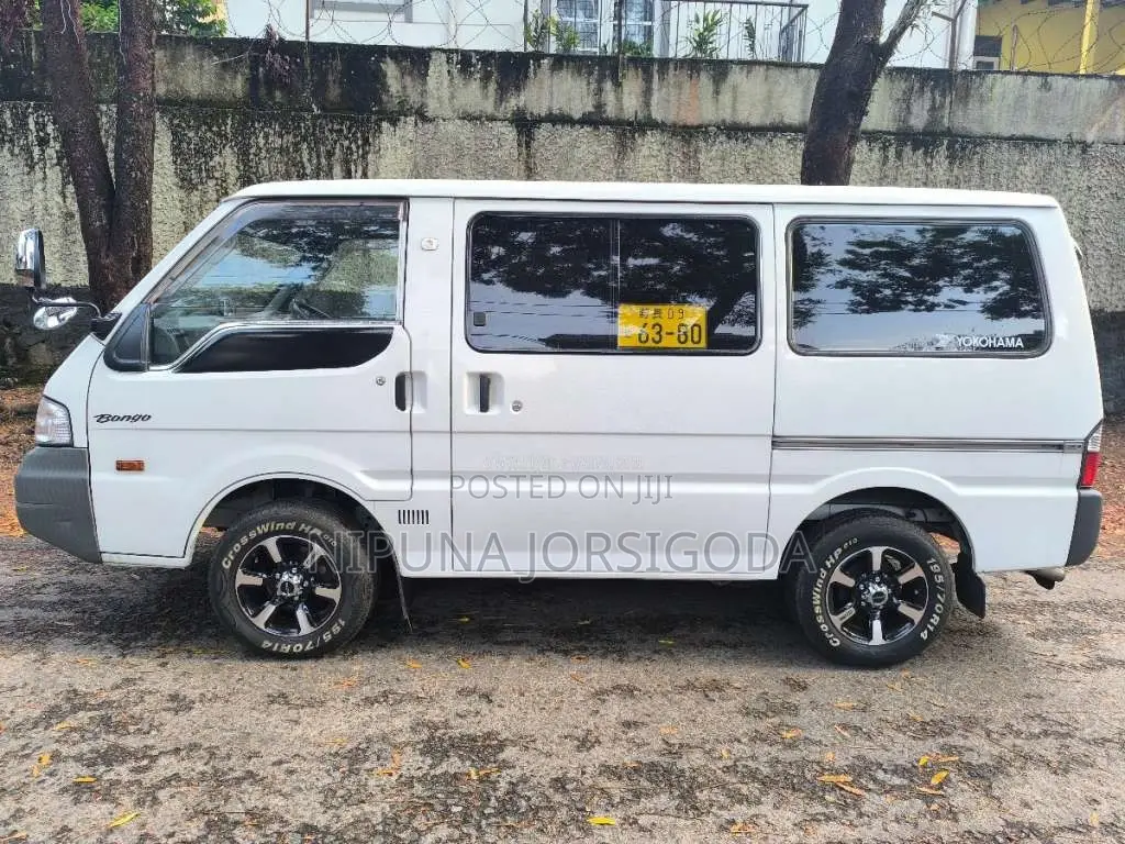 Mazda Bongo 2007 Van (Used)
