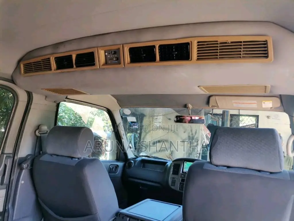 Nissan E25 2015 Van (Used)