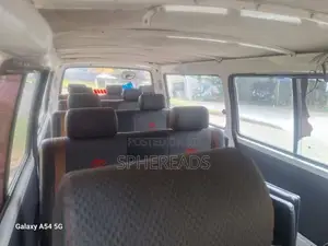 Toyota Dolphin 113 1990 Van (Used)
