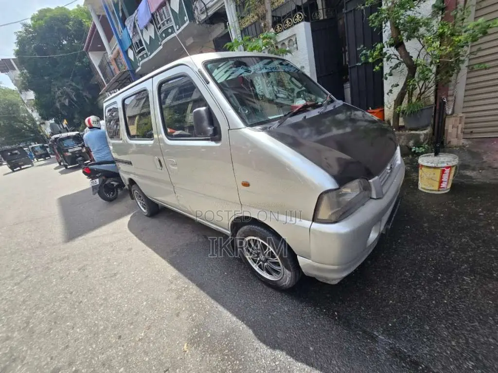 Suzuki Carry 2000 Van (Used)