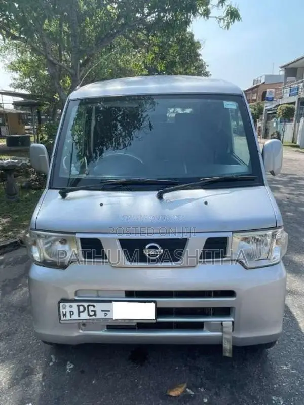 Nissan Clipper 2013 Van (Used)
