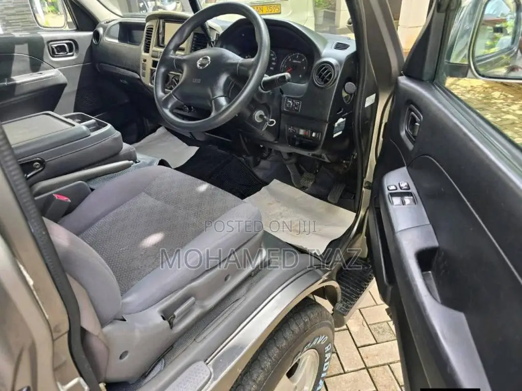 Nissan CARAVAN 2007 Van (Used)