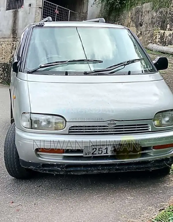 Nissan Serena 1996 Van (Used)
