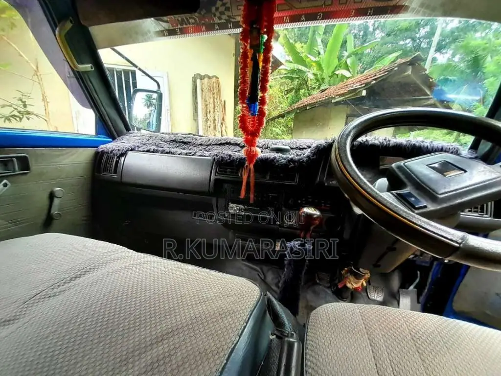 Mazda Brawny 1996 Van (Used)