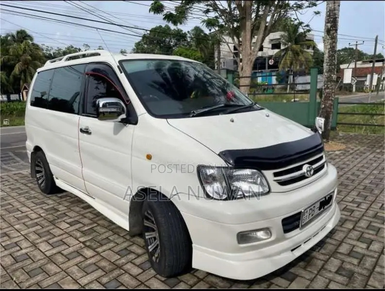 Toyota Noah KR42 2003 Van (Used)