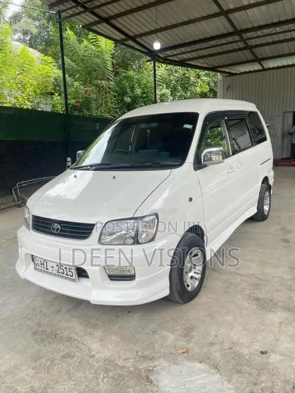 Toyota Noah 1999 Van (Used)
