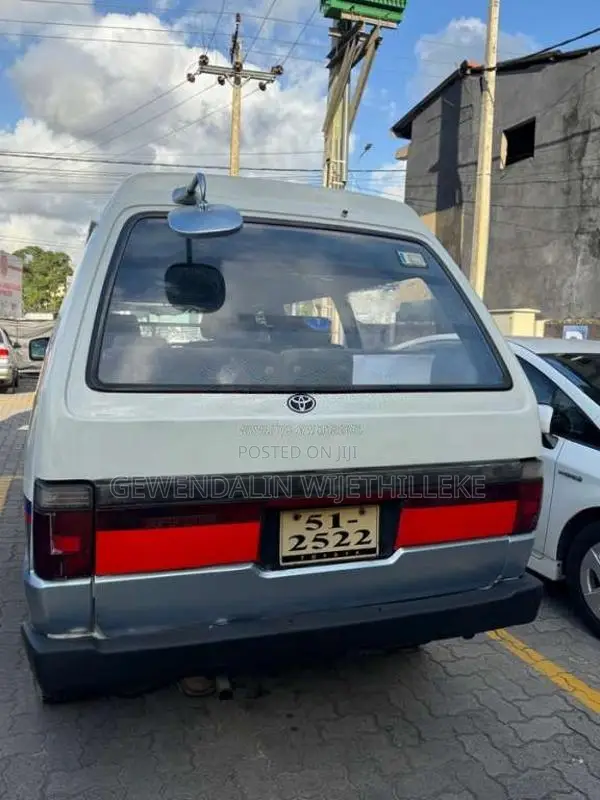 Toyota TownAce 1986 Van (Used)