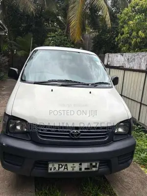 Toyota CR42 2001 Van (Used)