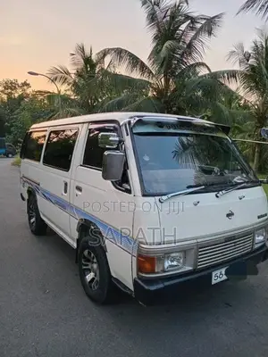 Nissan Caravan 1990 Van (Used)