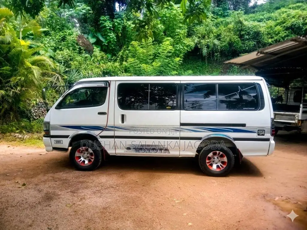 Toyota DOLPHIN HIACE LH113 LONG 1992 Van (Used)