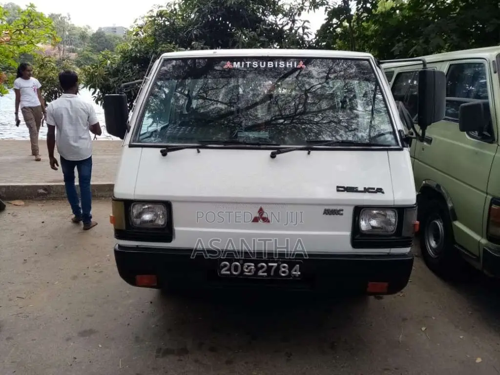 Mitsubishi L300 1983 Van (Used)