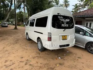 Nissan Caravan E25 2006 Van (Used)
