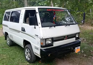 Mitsubishi Delica L300 1980 Van (Used)