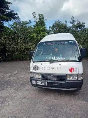 Nissan Caravan 1997 Van (Used)