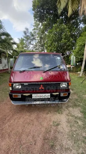 Mitsubishi Delica 1983 Van (Used)