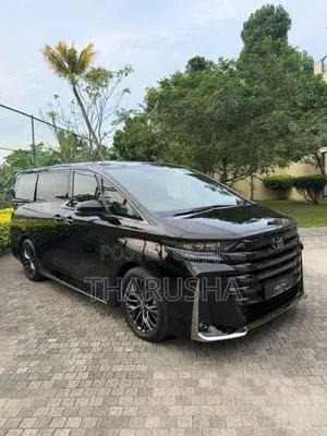 Toyota Vellfire 2025 Van (Used)
