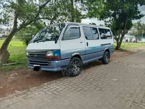 Toyota Dolphin 1991 Van (Used)