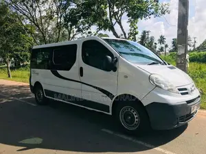 Nissan Primestar 2013 Van (Used)