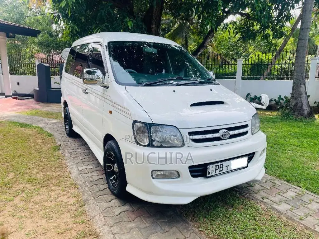 Toyota Noah Kr42 2002 Van (Used)