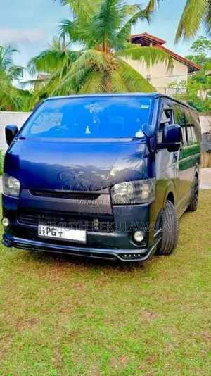 Toyota KDH 2012 Van (Used)