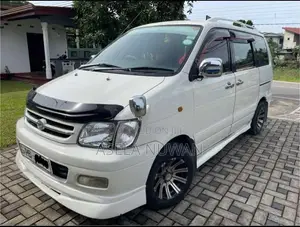 Toyota Noah KR42 2003 Van (Used)
