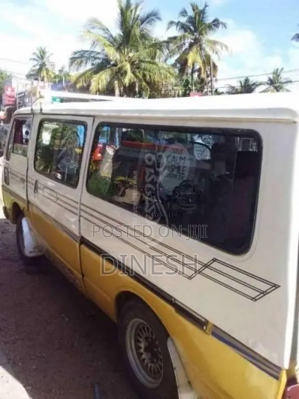 Nissan Vrg 1982 Van (Used)