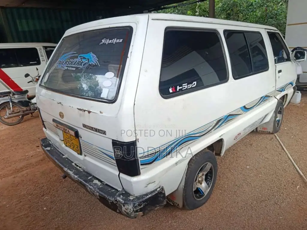 Toyota CR27 1991 Van (Used)