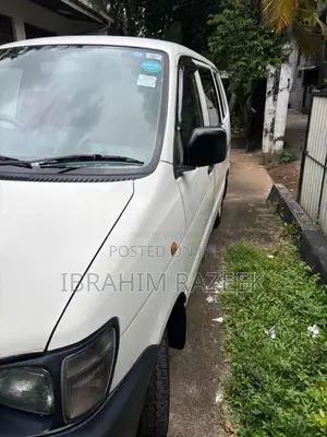 Toyota CR42 2001 Van (Used)