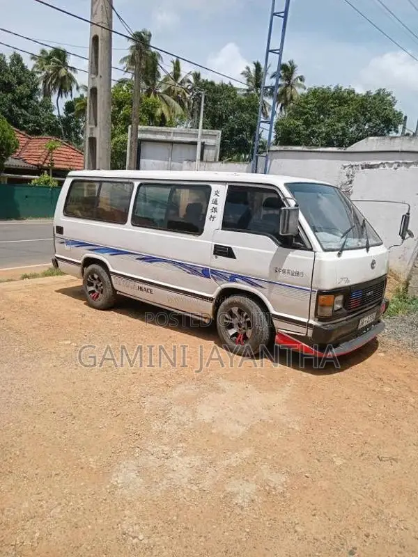 Toyota Hiace 1983 Van (Used)
