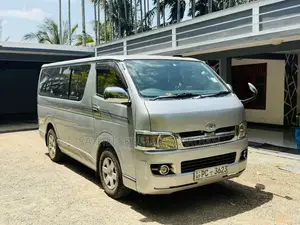 Toyota KDH 2007 Van (Used)