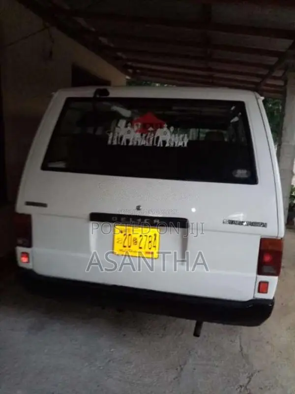 Mitsubishi L300 1983 Van (Used)