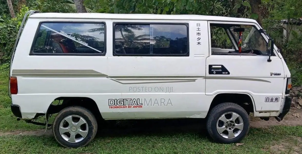 Mitsubishi Delica L300 1980 Van (Used)