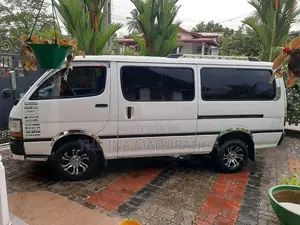 Toyota HIACE Dolphin 1991 Van (Used)