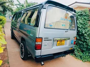 Nissan Caravan 1994 Van (Used)