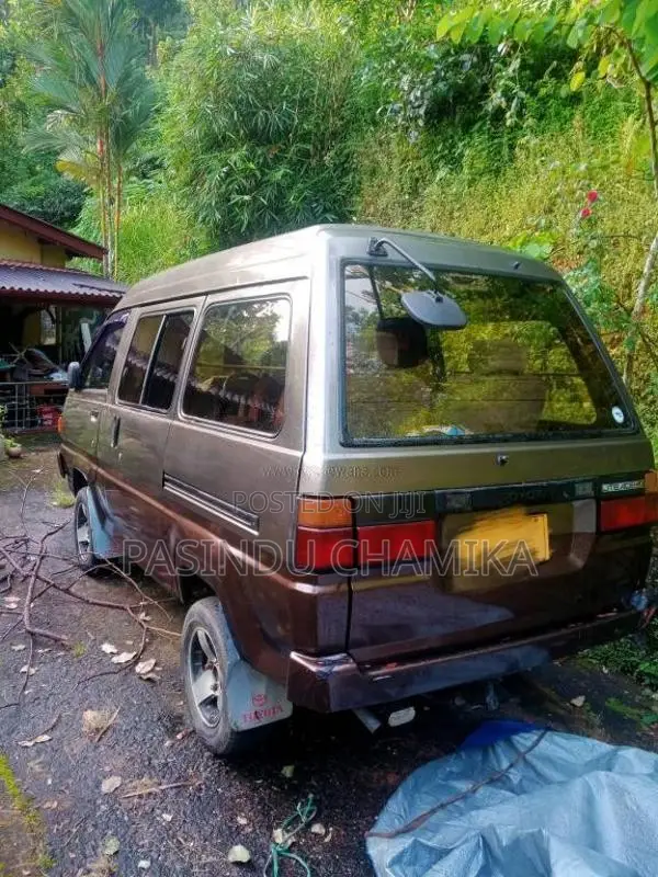 Toyota LiteAce 1988 Van (Used)