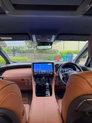 Toyota Vellfire 2025 Van (Used)