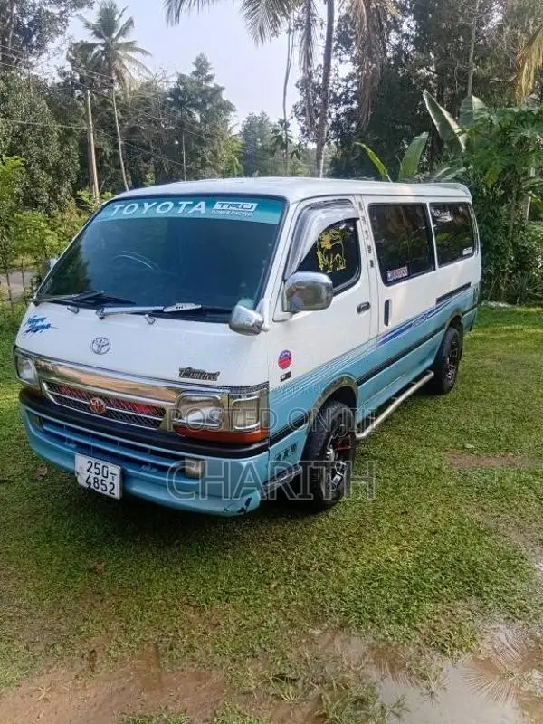 Toyota Dolphin 1997 Van (Used)