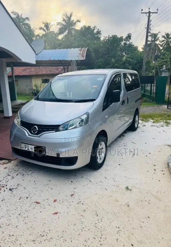 Nissan NV200 2015 Van (Used)