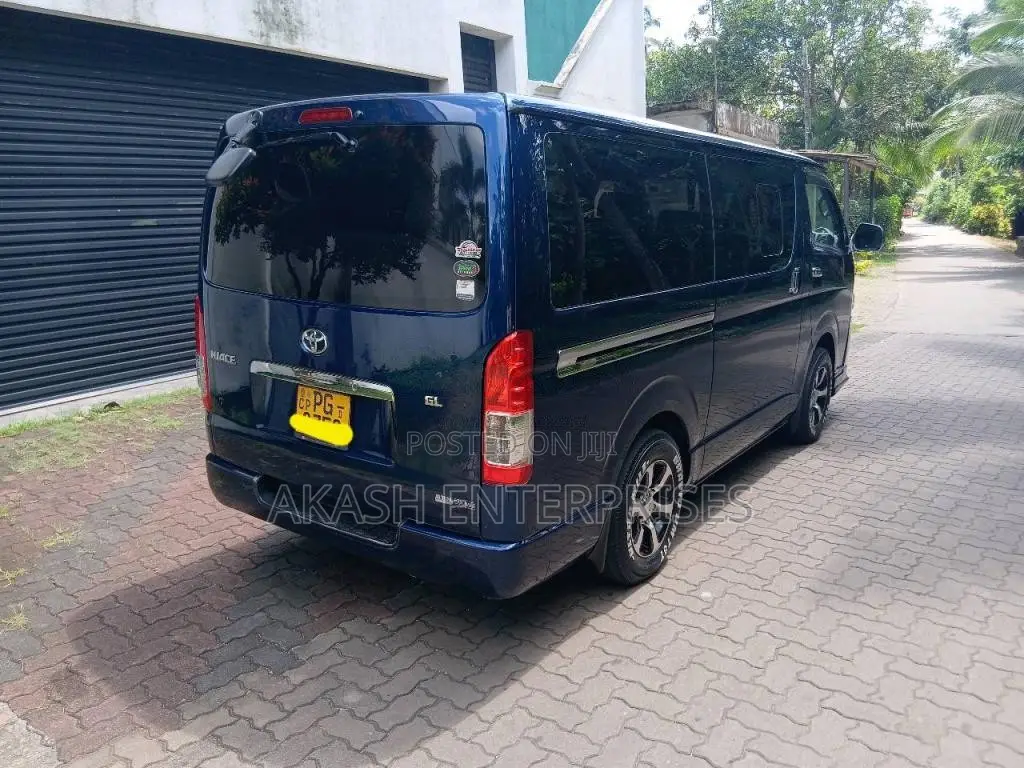 Toyota KDH 2015 Van (Used)