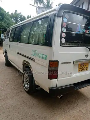 Nissan Caravan 1993 Van (Used)