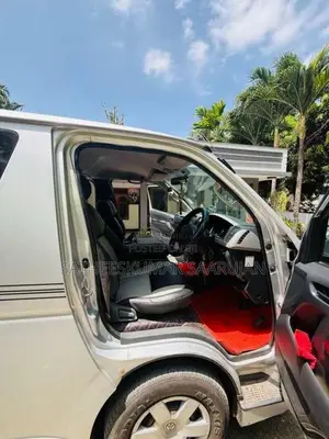 Toyota KDH 2007 Van (Used)