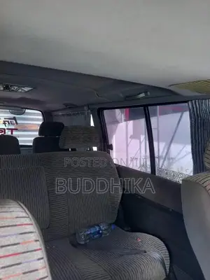 Toyota Dolphin 2000 Van (Used)